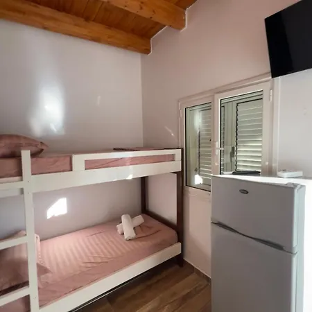 Holiday home Gersi Divjake